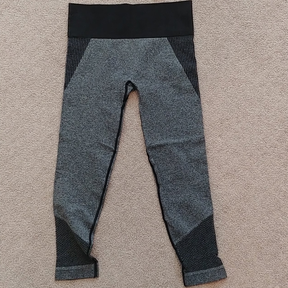 Astoria Leggings New with Tags - Picture 5 of 6